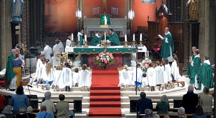 Retour sur la messe d&#039;installation de M. l&#039;abbé d&#039;AIGREMONT