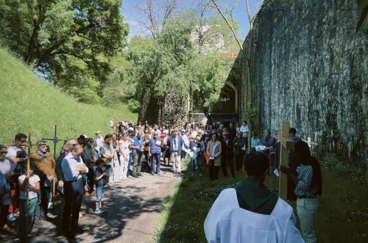 Chemin de Croix du Vendredi Saint - Remparts de Bayonne